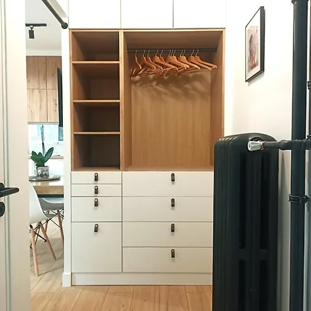 Apartment And Cosy 1 Bedroom *